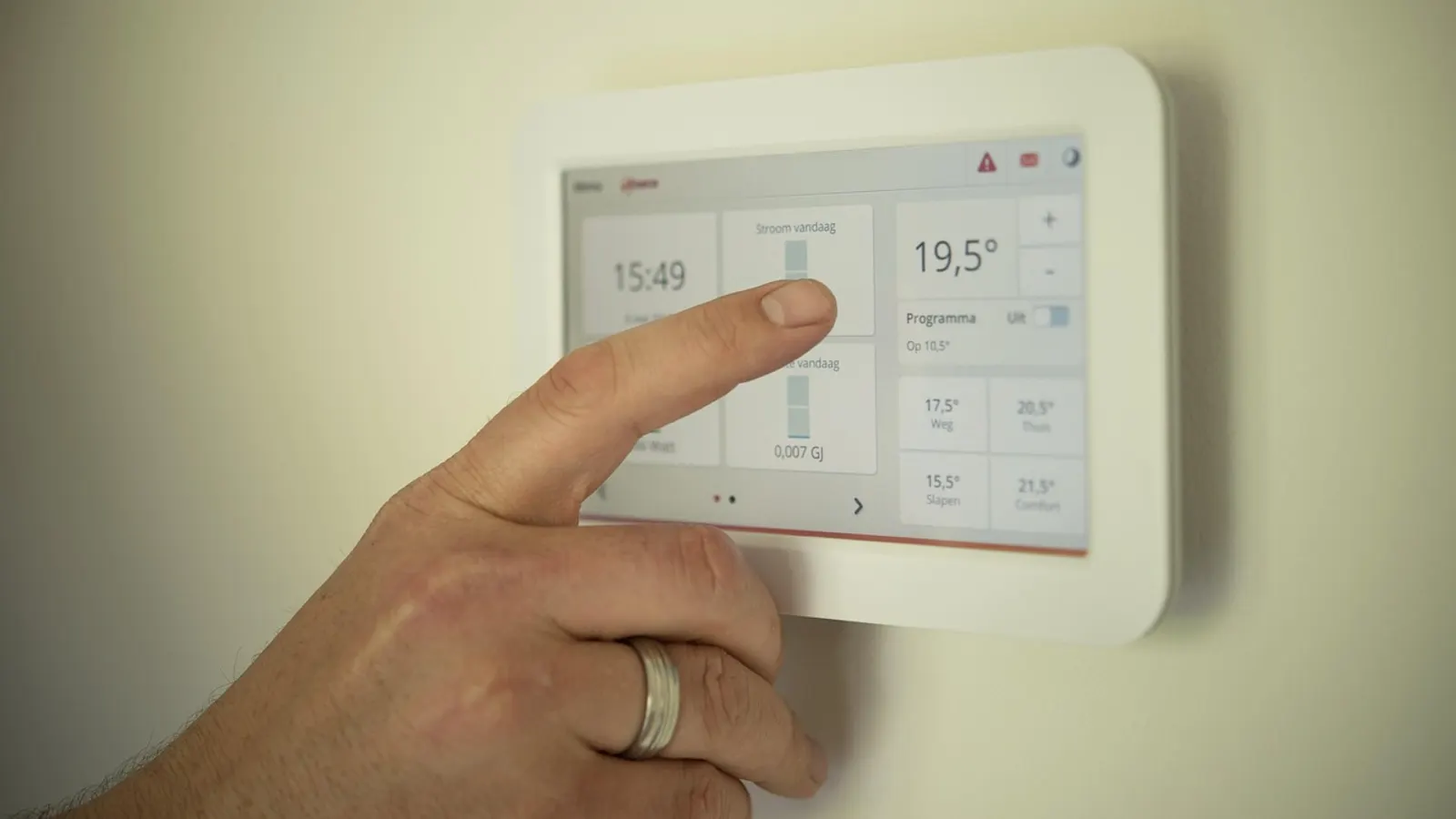 smart home tablet control apartment
