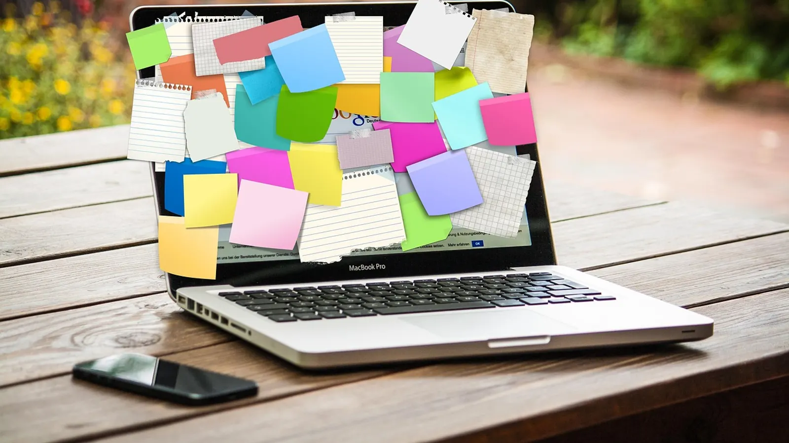 email desk workspace